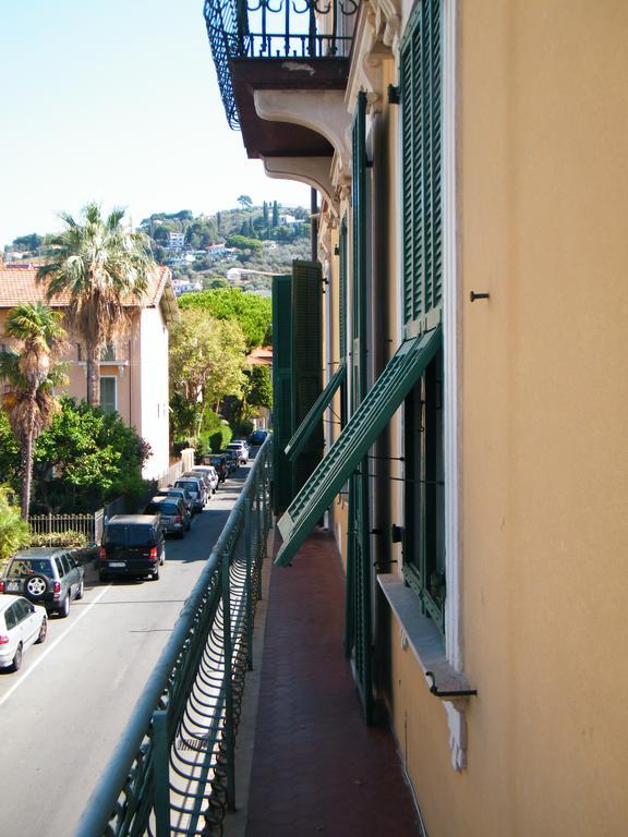 Appartamento Vacanze I Provenzali 보르디게라 외부 사진